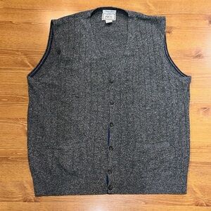 Jos. A. Bank button Front V Neck Gray Vest Merino Wool Blend Size XL